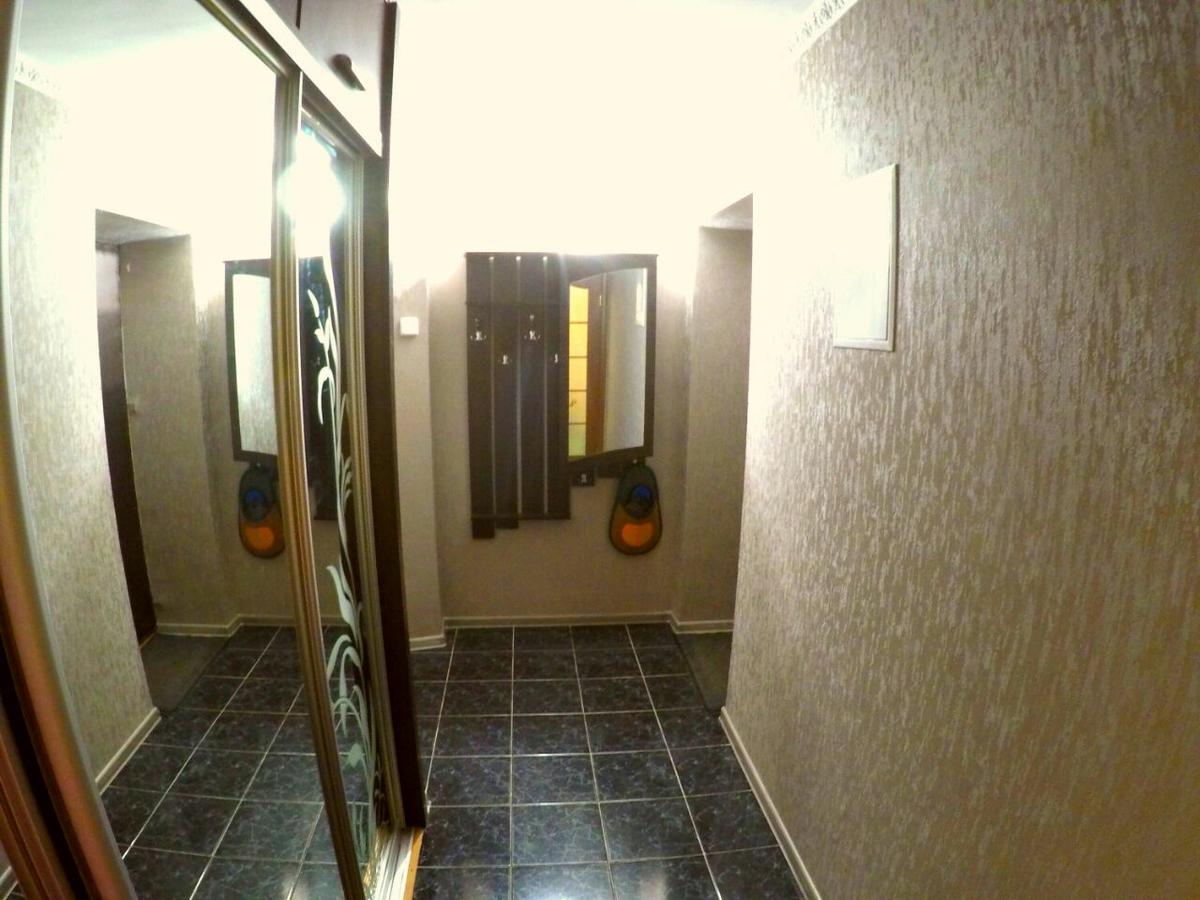 Apartment On Bohdana Gavrilishina Kpi Kiev Exterior photo